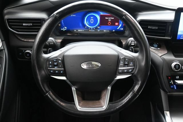 Used 2020 Ford Explorer Platinum AWD/4WD image 25