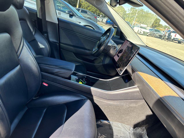 Used 2018 Tesla Model 3 Long Range image 13