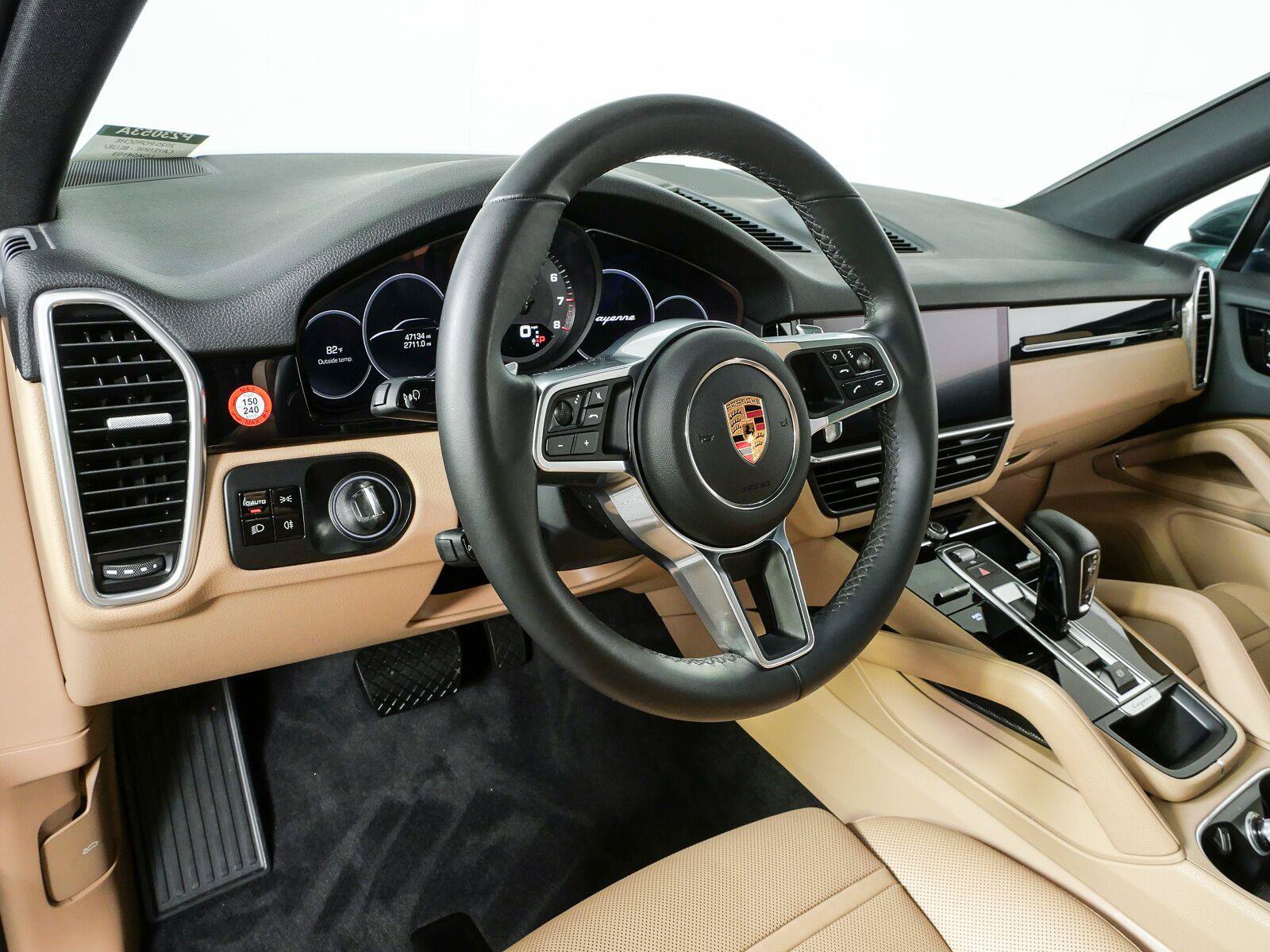 Certified 2020 Porsche Cayenne AWD/4WD image 4