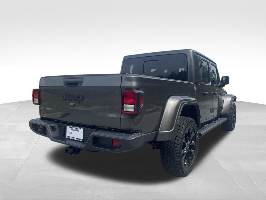 Used 2025 Jeep Gladiator Sport image 5