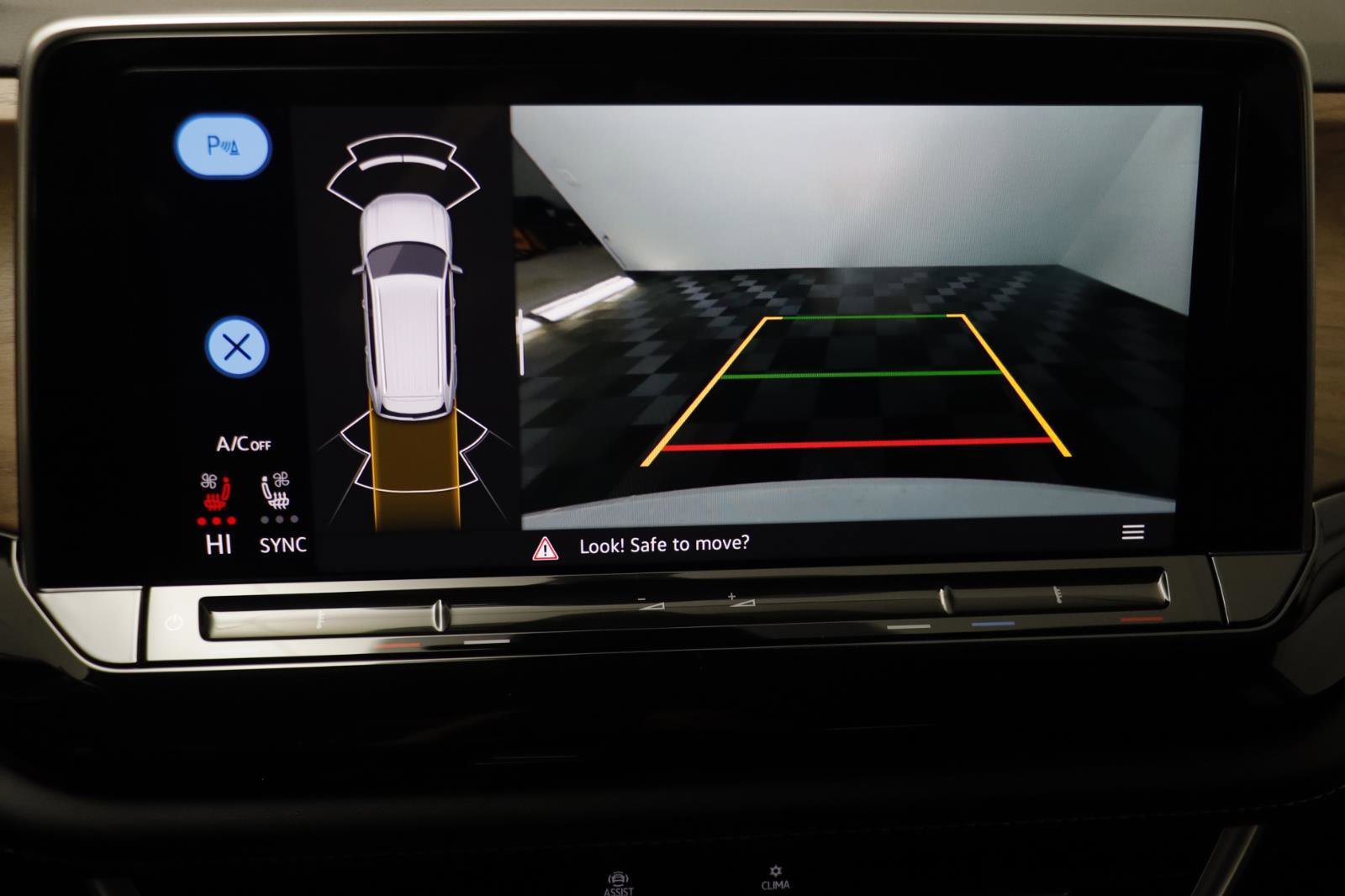 Certified 2024 Volkswagen Atlas SE w/ Black Wheel Package image 9