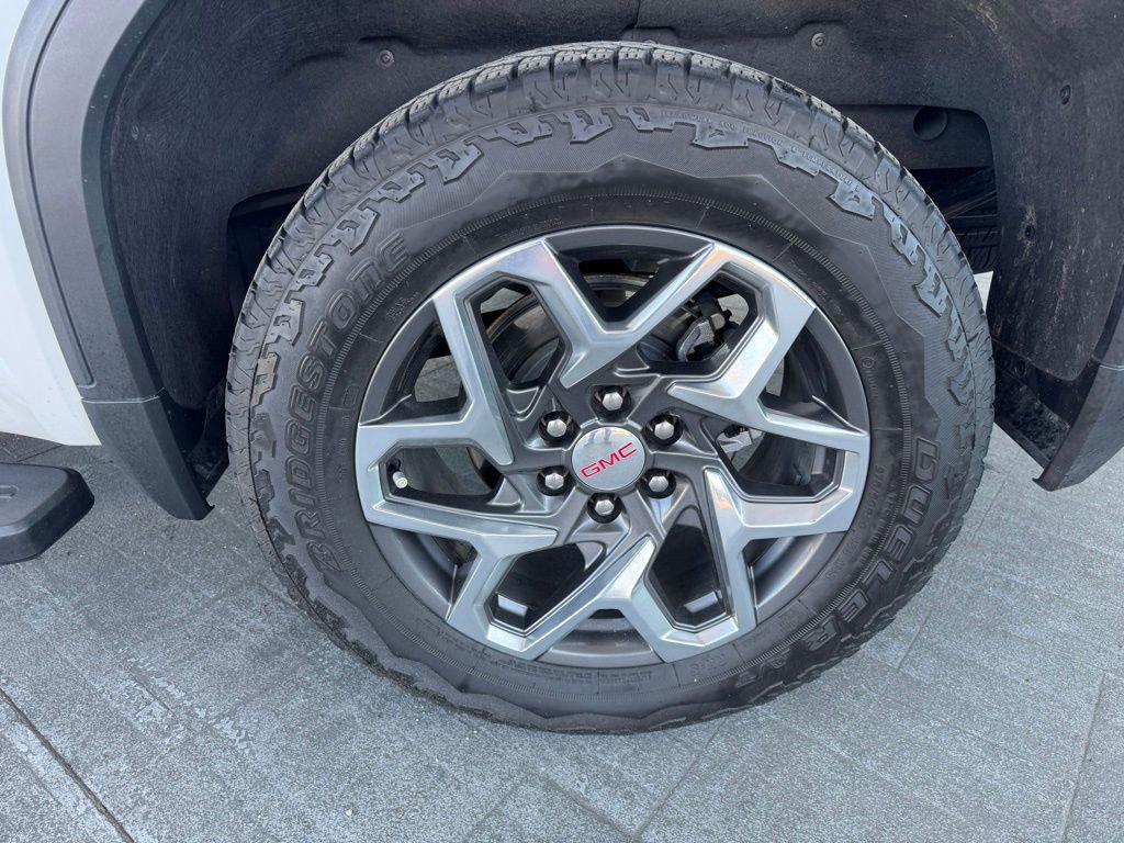 Used 2024 GMC Sierra 1500 SLT w/ SLT Premium Plus Package image 4