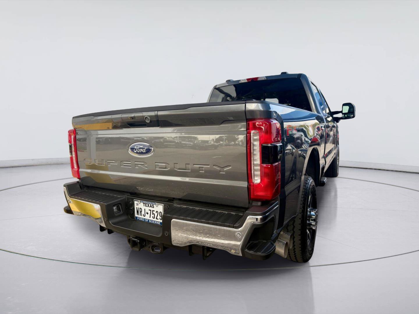 Used 2025 Ford F350 Lariat w/ Lariat Ultimate Package AWD/4WD image 9