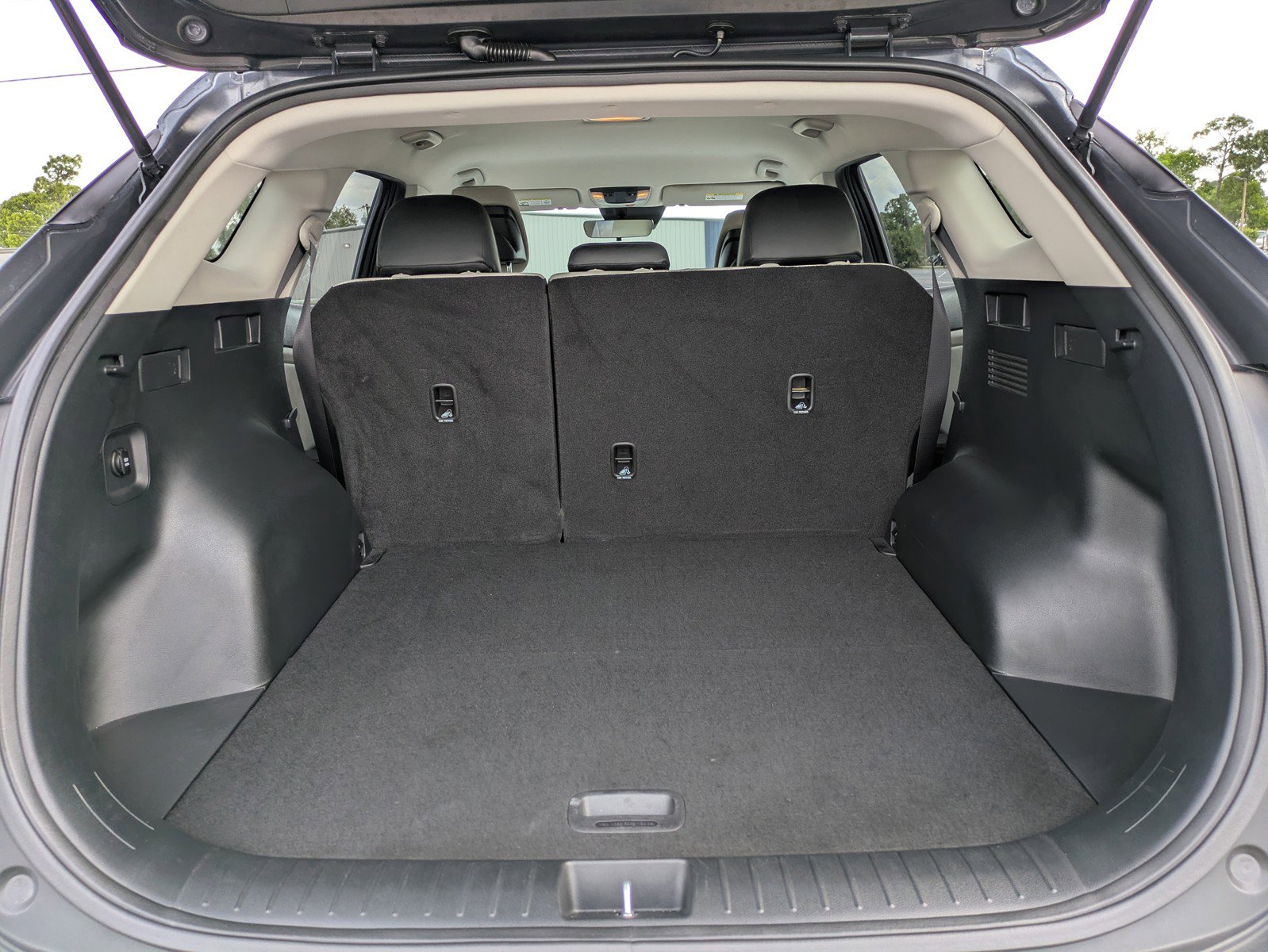 Certified 2023 Kia Sportage EX FWD image 10