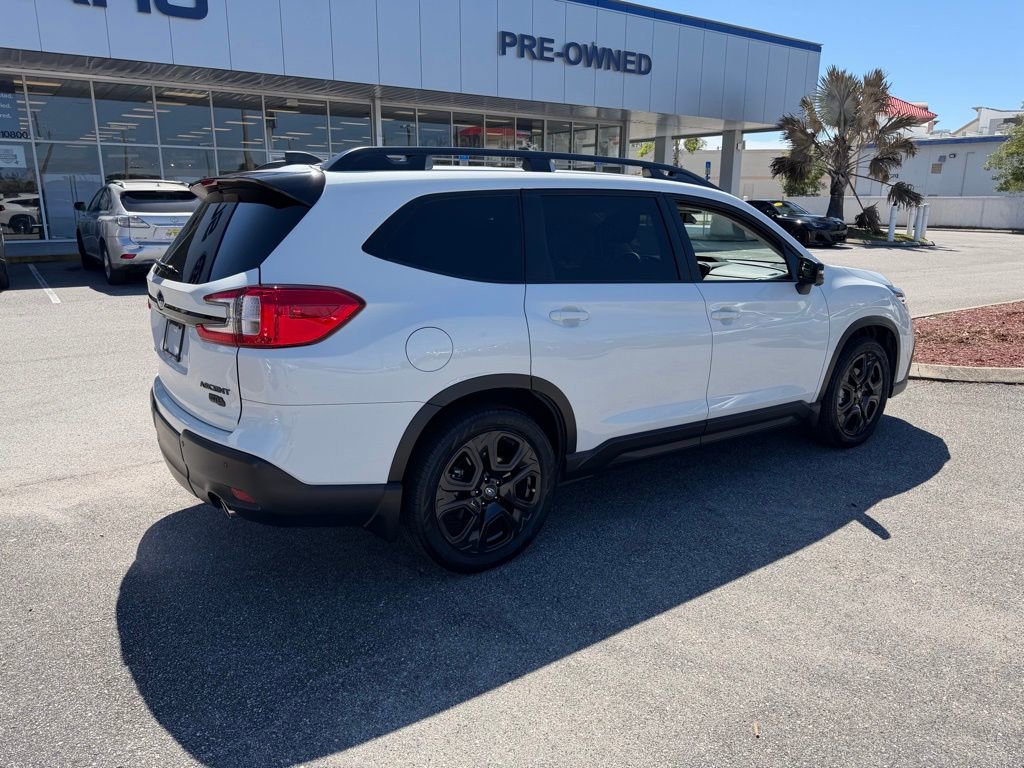 Used 2023 Subaru Ascent Onyx Edition Limited image 3