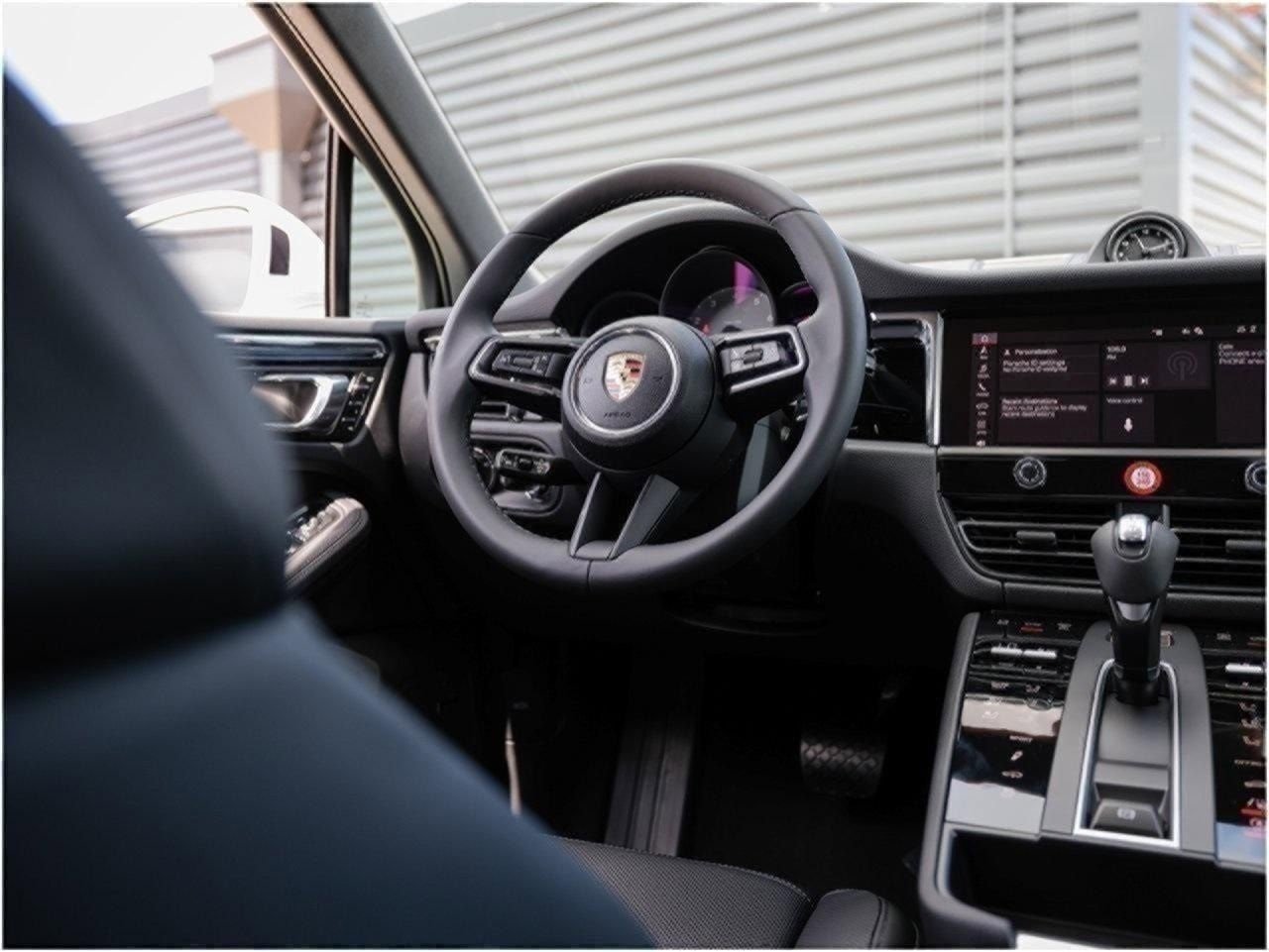 New 2025 Porsche Macan S image 25