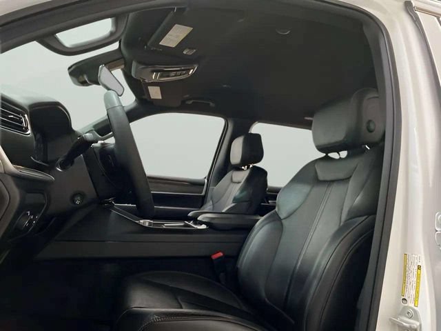 Used 2024 Jeep Wagoneer Series II w/ Flexible Seating Group RWD image 28