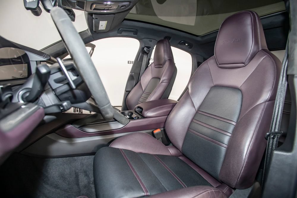 Used 2024 Porsche Cayenne Turbo AWD/4WD image 13