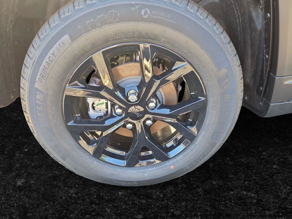 New 2026 Jeep Grand Cherokee Altitude AWD/4WD image 23