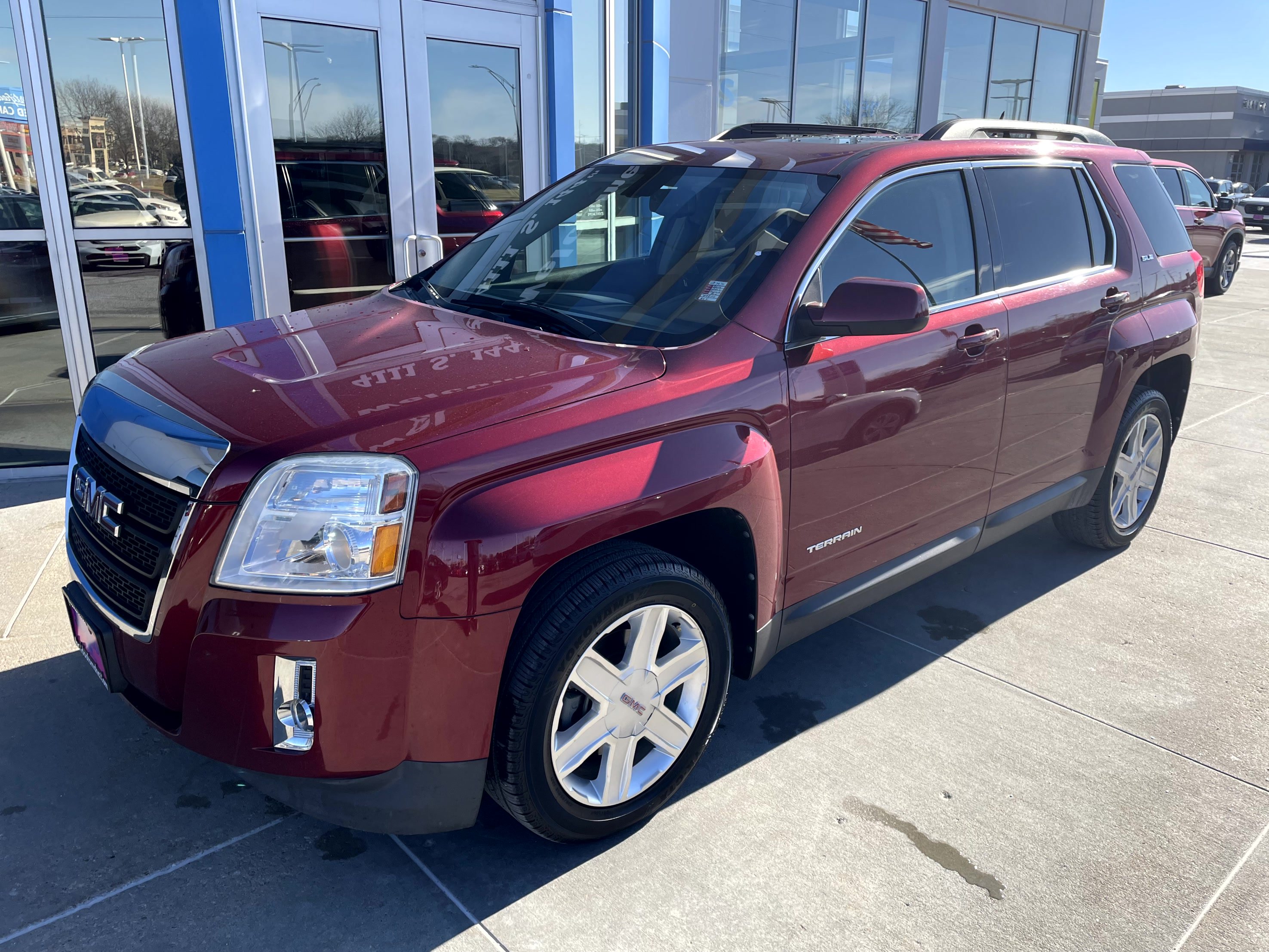 Used 2010 GMC Terrain SLE image 4