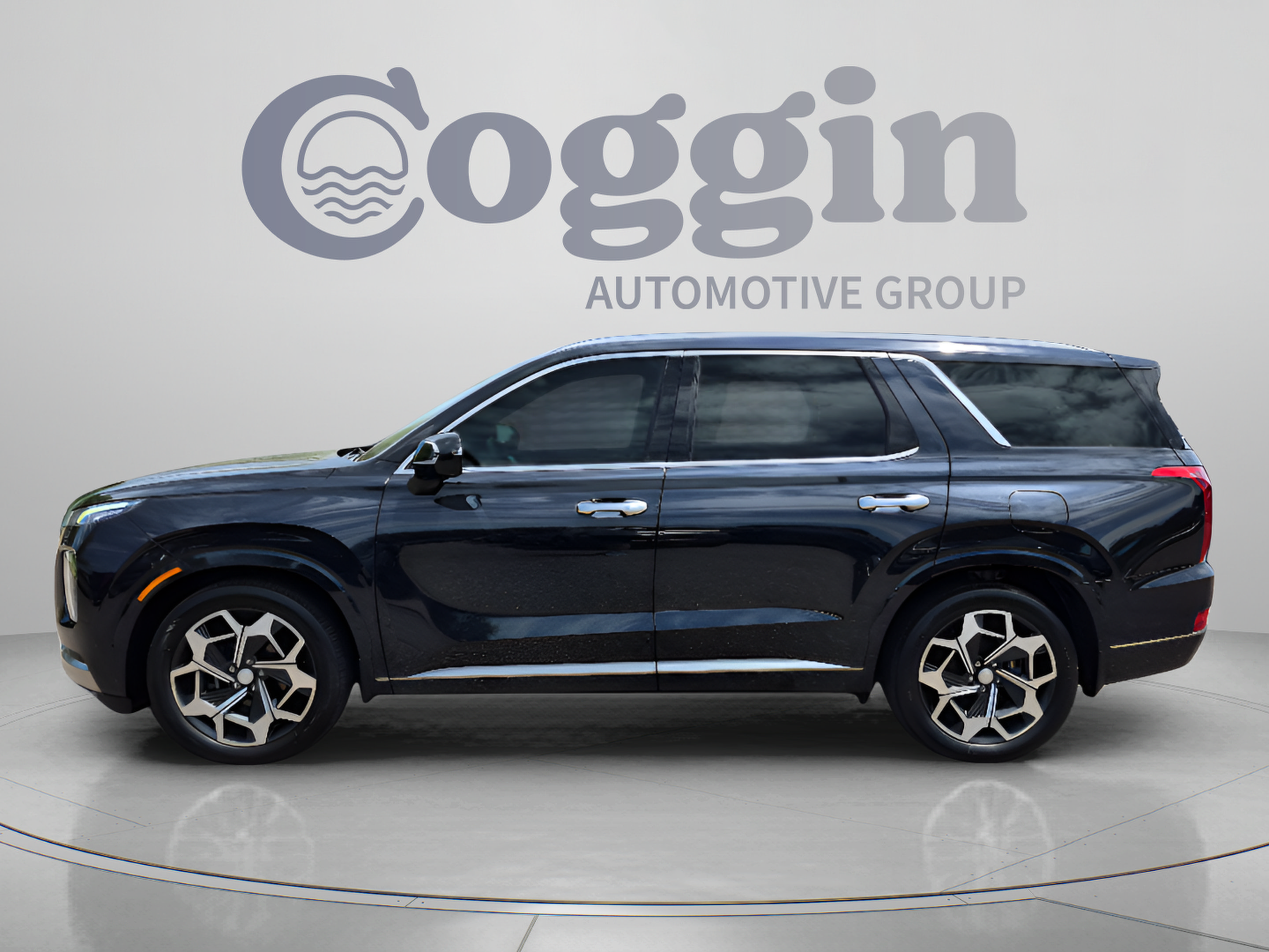 Used 2022 Hyundai Palisade Calligraphy w/ Cargo Package FWD image 2