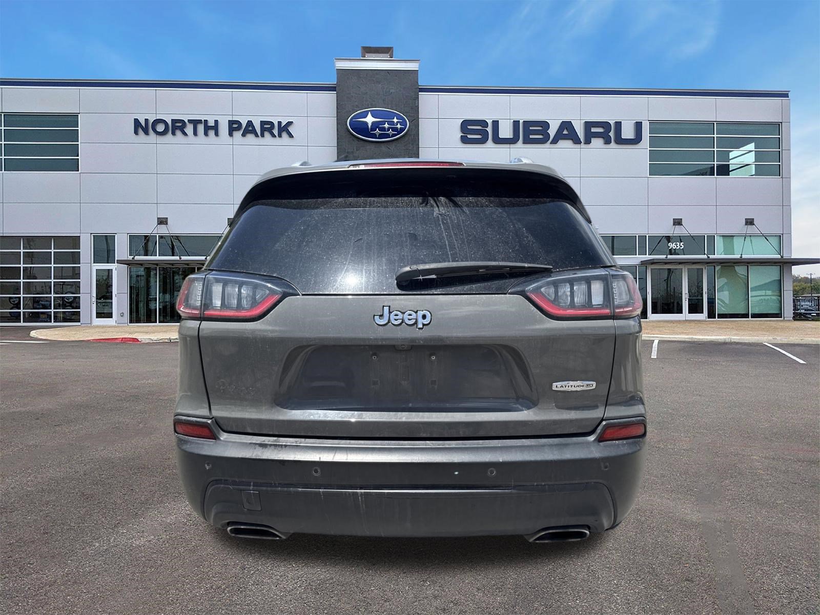 Used 2021 Jeep Cherokee Latitude Lux w/ Sun & Sound Group FWD image 4