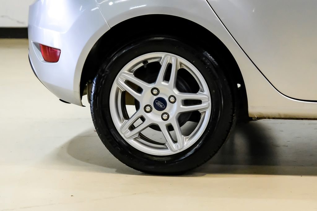 Used 2019 Ford Fiesta SE image 48