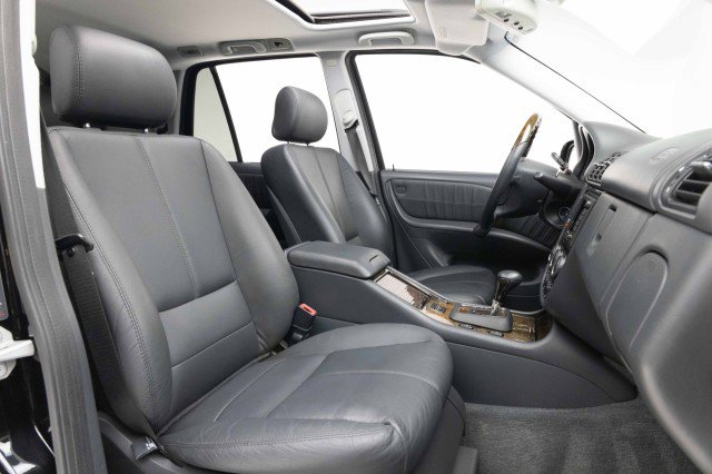 Used 2002 Mercedes-Benz ML 55 AMG 4MATIC image 4