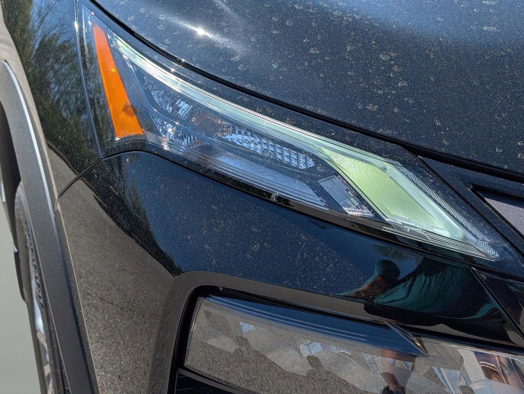 New 2026 Nissan Rogue SV image 4