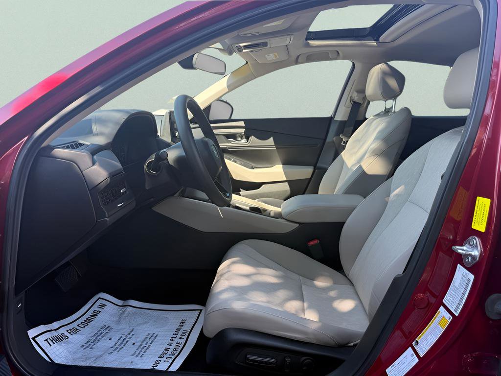 Certified 2024 Honda Accord EX image 9