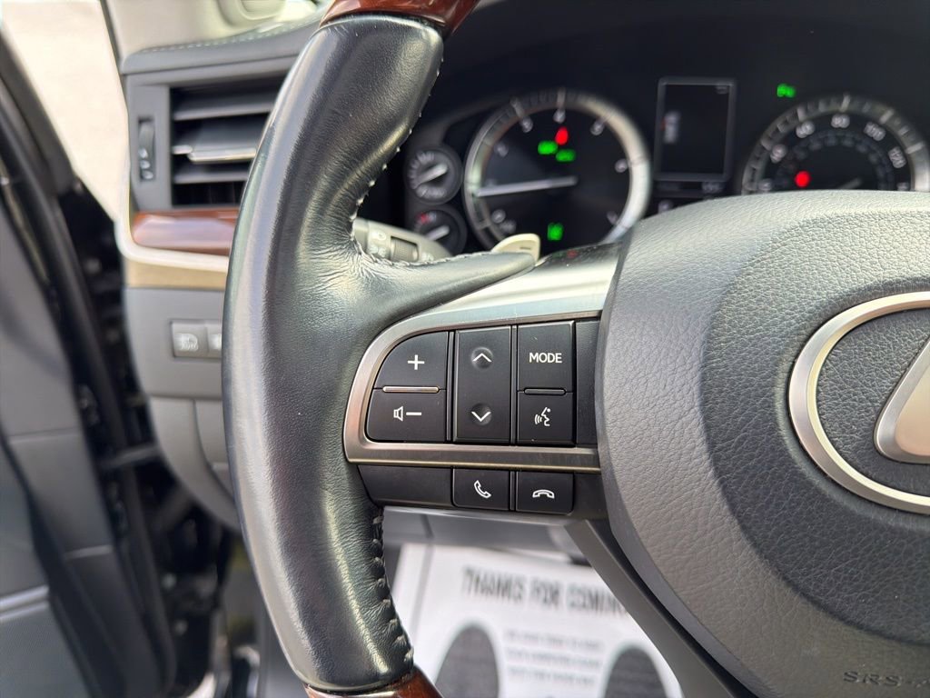 Used 2016 Lexus LX 570 4WD w/ Luxury Package image 31