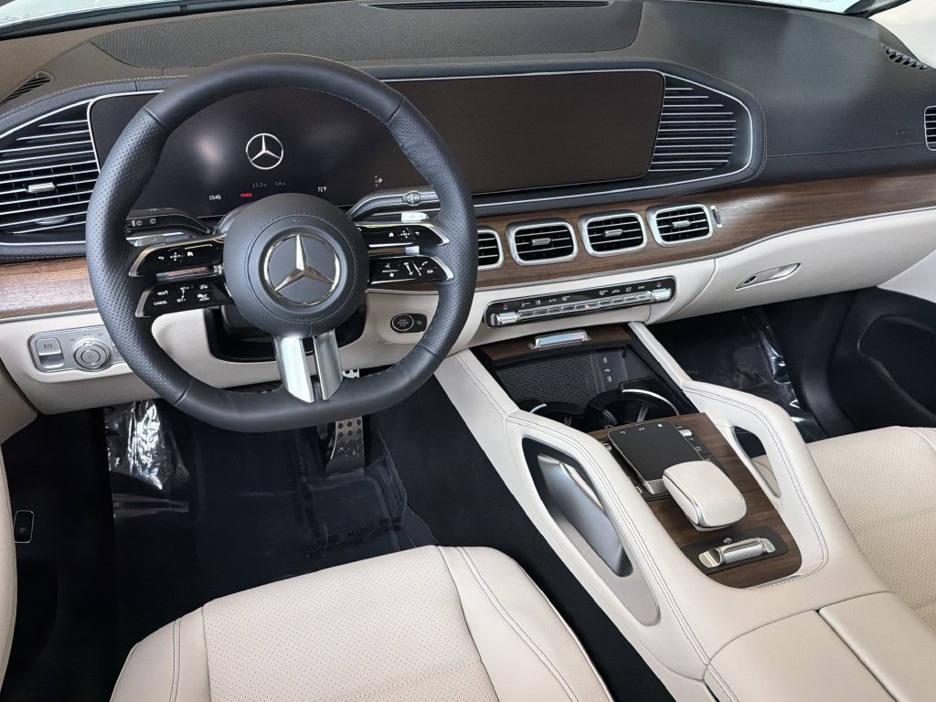 New 2026 Mercedes-Benz GLS 450 4MATIC image 18