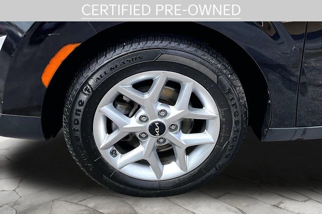 Certified 2023 Kia Soul LX w/ LX Technology Package FWD image 8