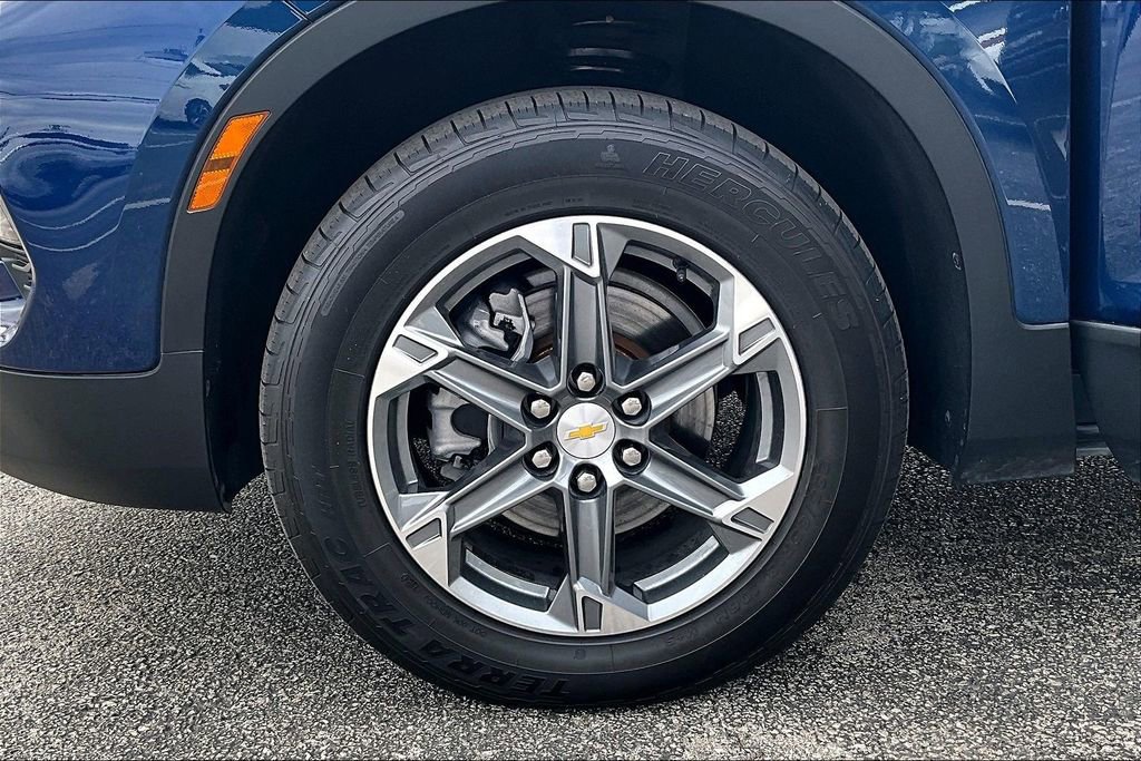 Used 2023 Chevrolet Blazer LT image 11