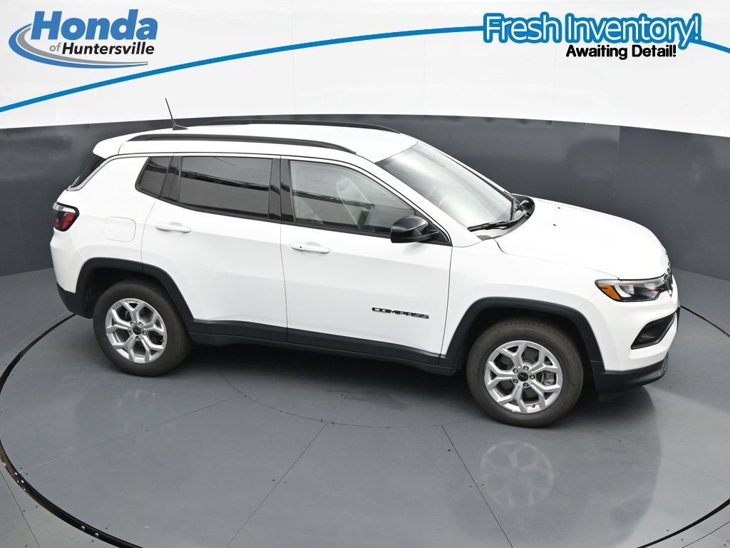 Used 2025 Jeep Compass Latitude AWD/4WD image 26