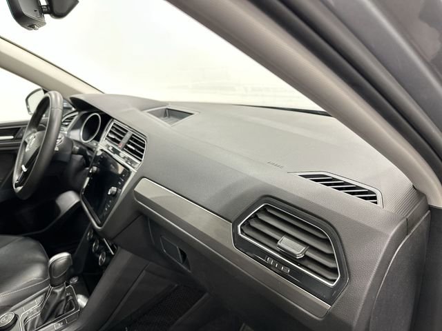 Used 2021 Volkswagen Tiguan SE image 26