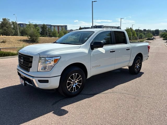 Certified 2024 Nissan Titan SV AWD/4WD image 3