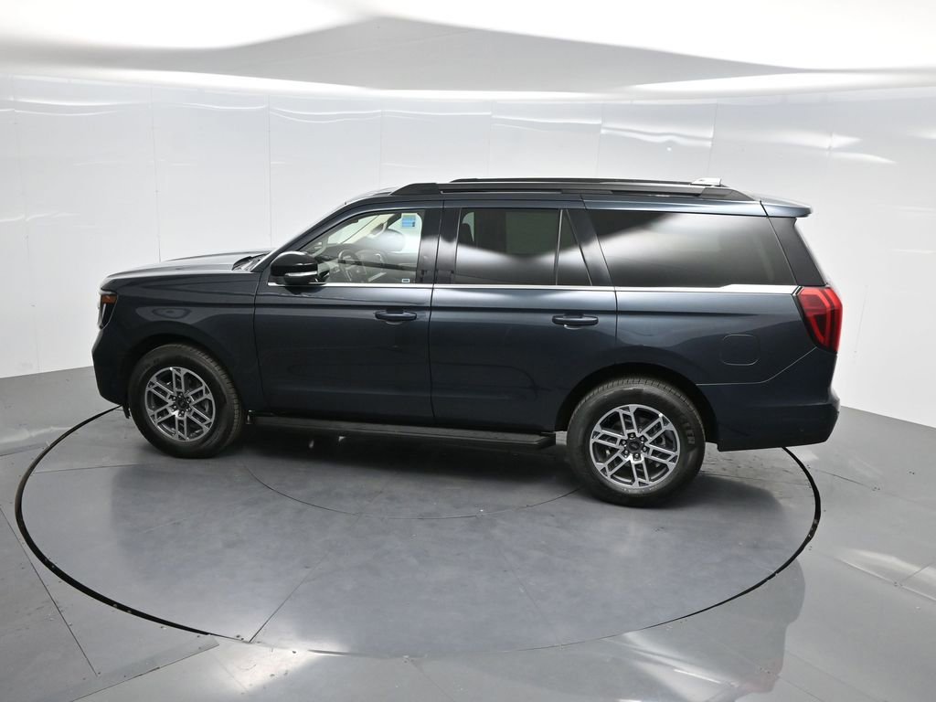 Used 2025 Ford Expedition Active RWD image 61