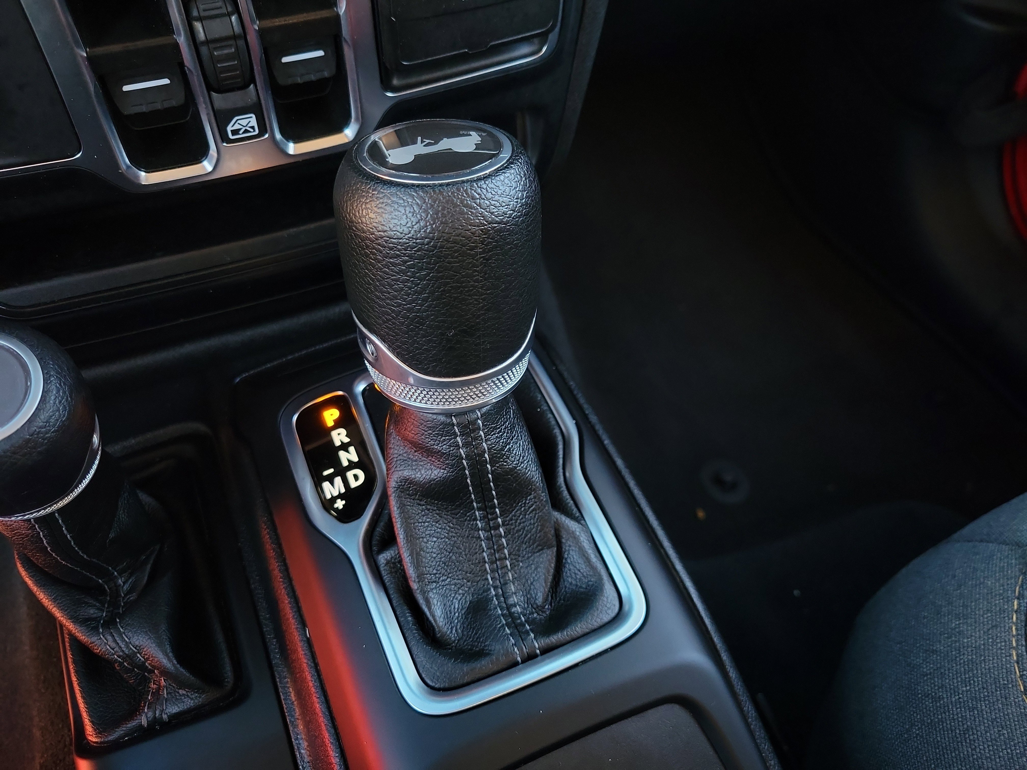 Used 2024 Jeep Wrangler Sport S image 27