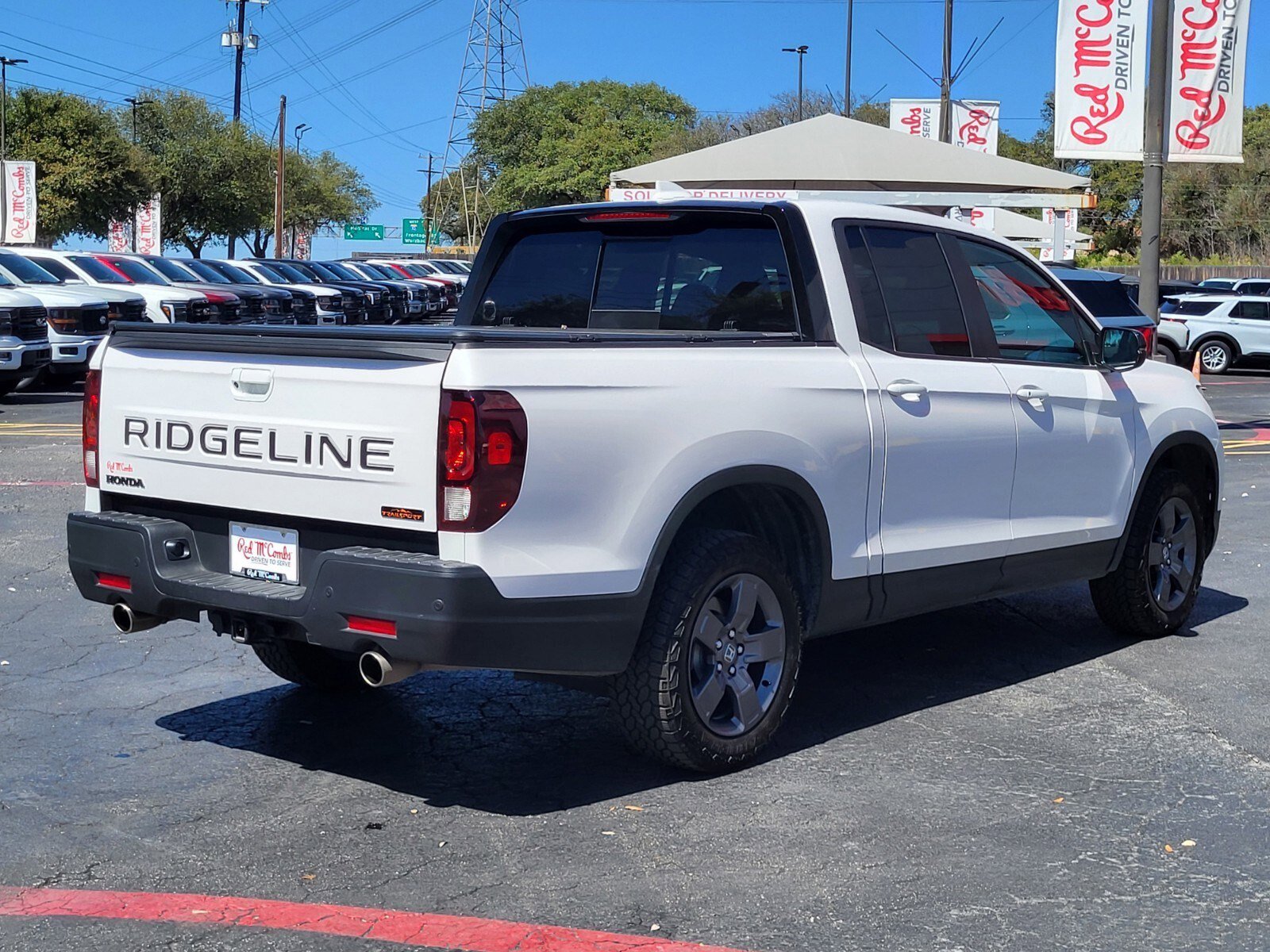 Used 2025 Honda Ridgeline TrailSport image 4