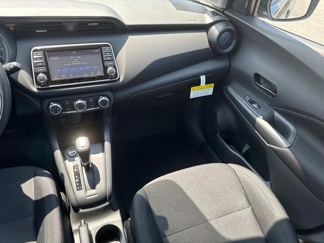 New 2025 Nissan Kicks Play S image 17