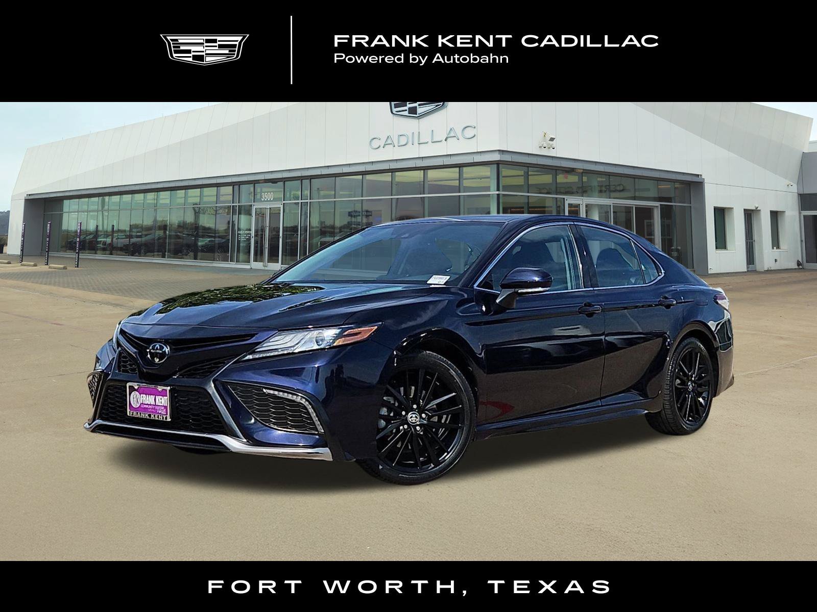 Used 2022 Toyota Camry XSE FWD image 1