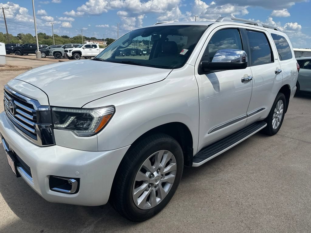 Used 2018 Toyota Sequoia Platinum RWD image 3