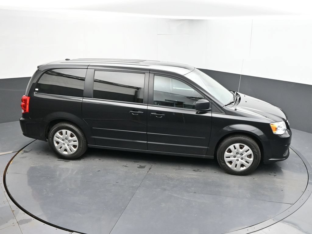 Used 2016 Dodge Grand Caravan SE w/ Quick Order Package 29E SE FWD image 32