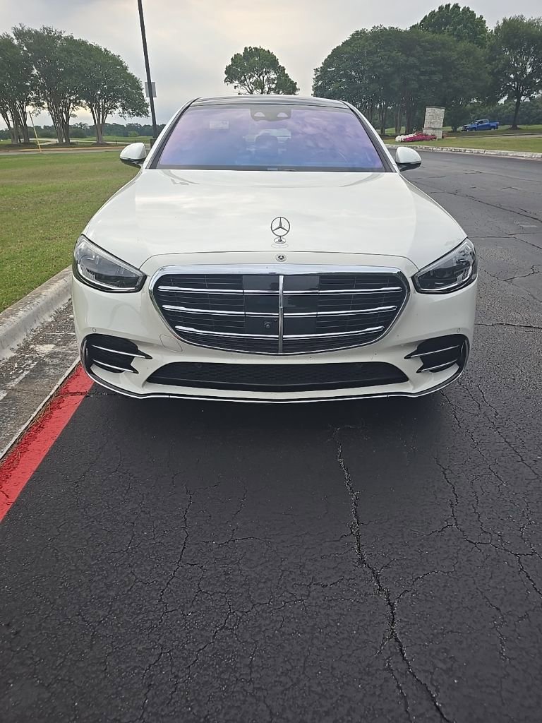 Used 2021 Mercedes-Benz S 580 4MATIC Sedan w/ AMG Line image 3