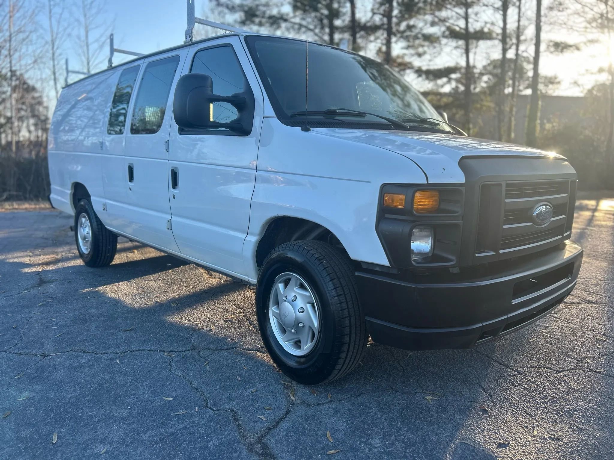 Used 2013 Ford E-350 and Econoline 350 Extended Super Duty image 5