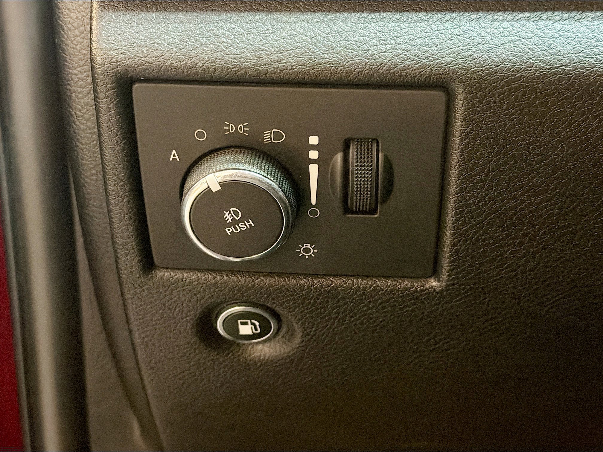 Used 2017 Jeep Grand Cherokee Trailhawk AWD/4WD image 17