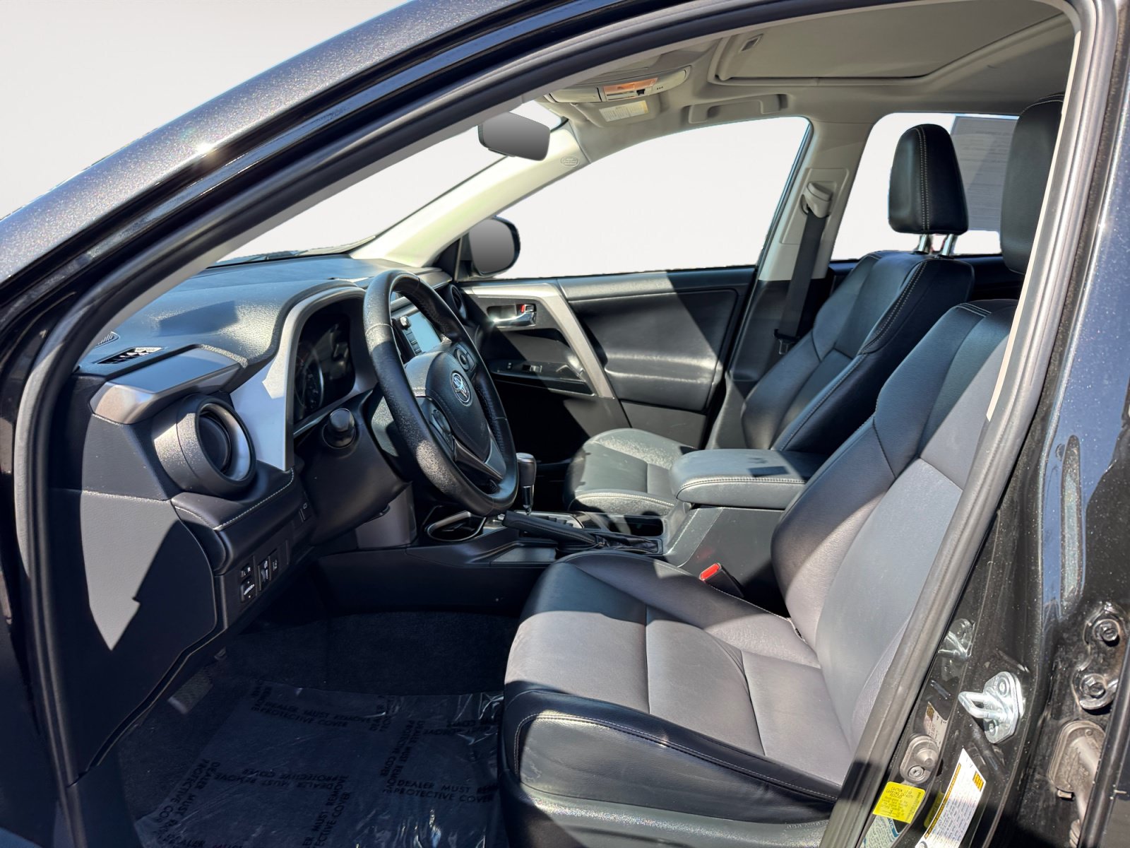 Used 2018 Toyota RAV4 Limited w/ Advanced Technology Package AWD/4WD image 10