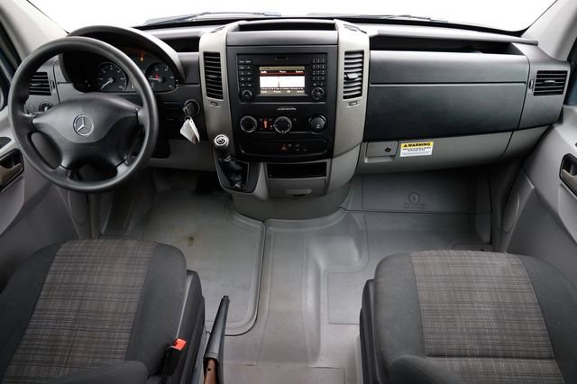 Used 2018 Mercedes-Benz Sprinter 2500 image 2