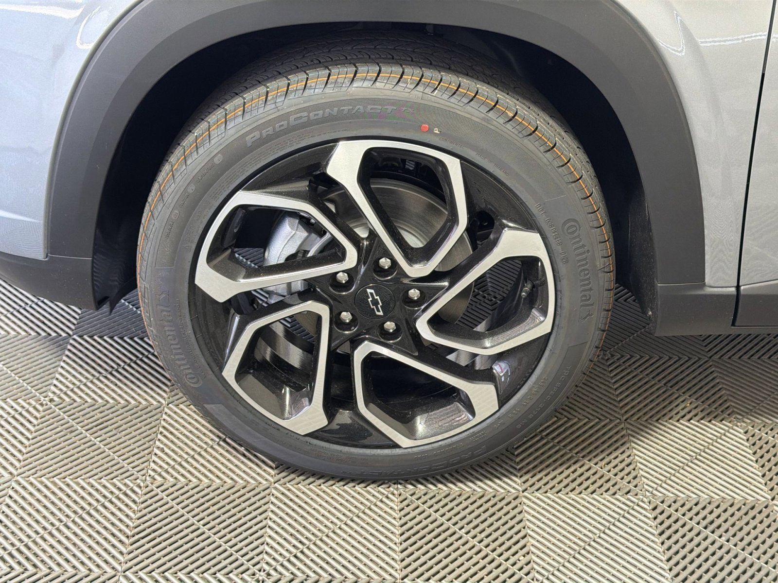 New 2026 Chevrolet Trax RS FWD image 12