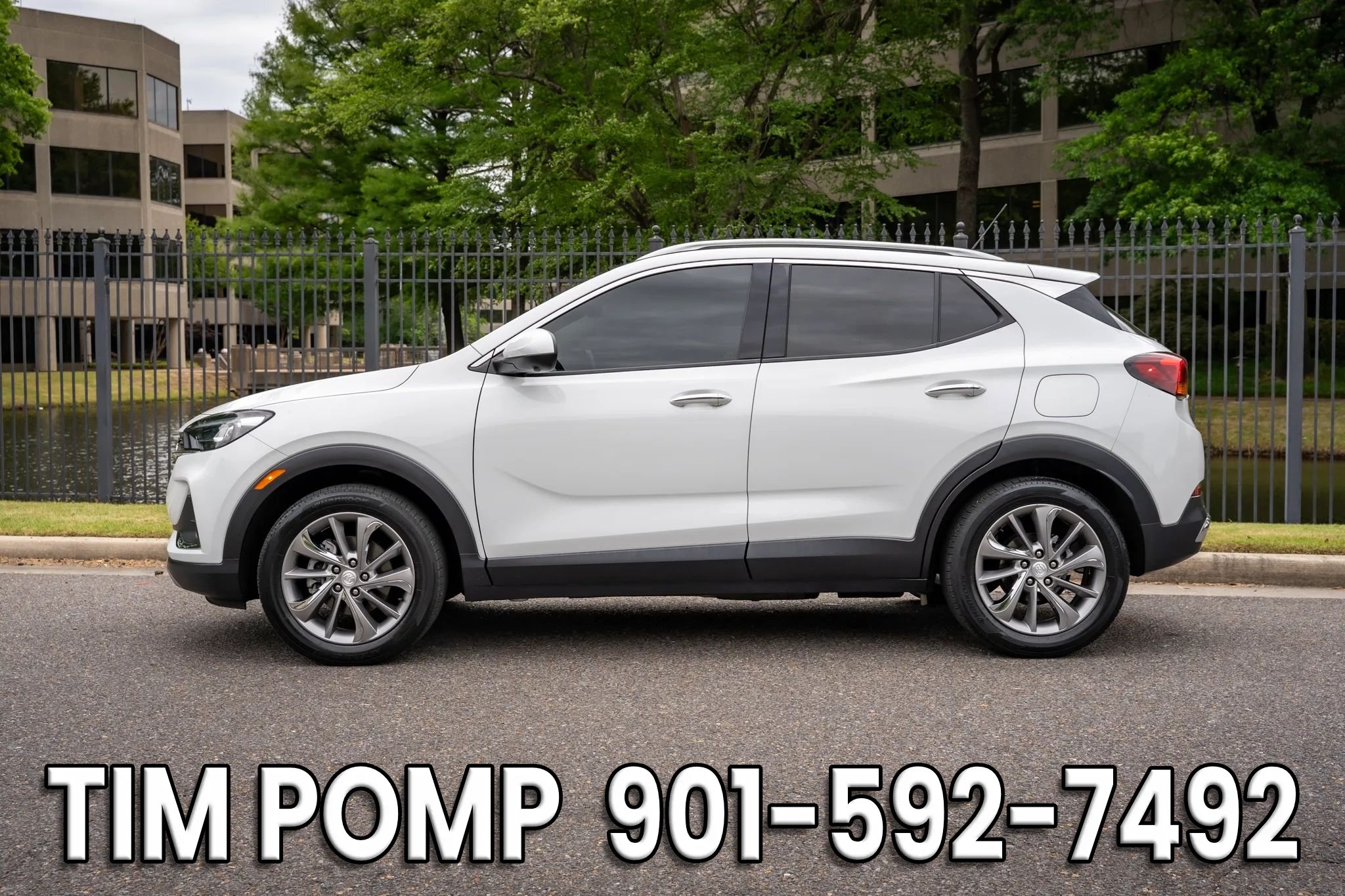 Used 2022 Buick Encore GX Essence w/ Advanced Technology Package FWD image 9