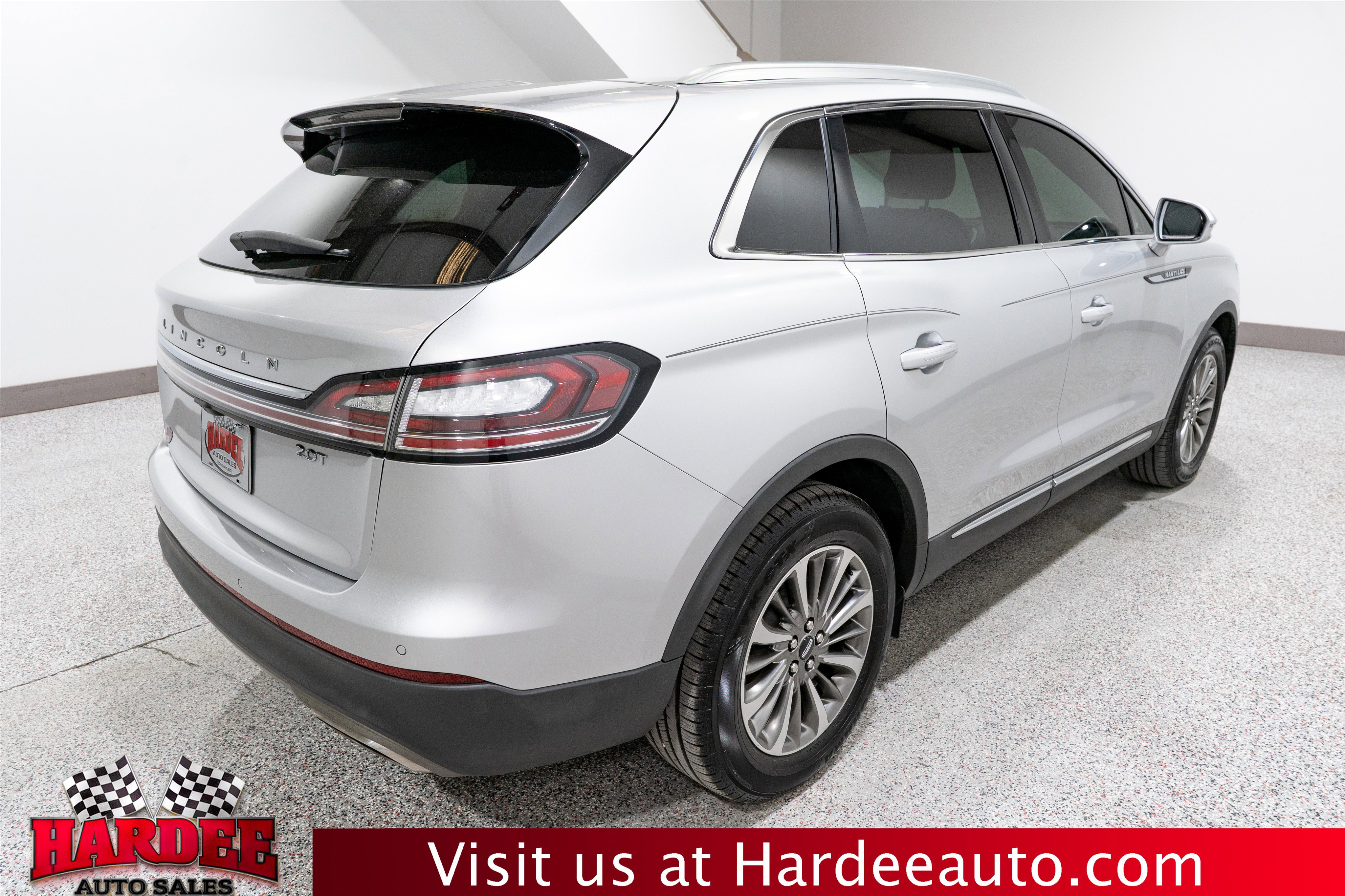 Used 2019 Lincoln Nautilus Select w/ Cargo Utility Package FWD image 5
