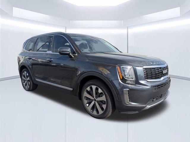 Used 2022 Kia Telluride S image 2