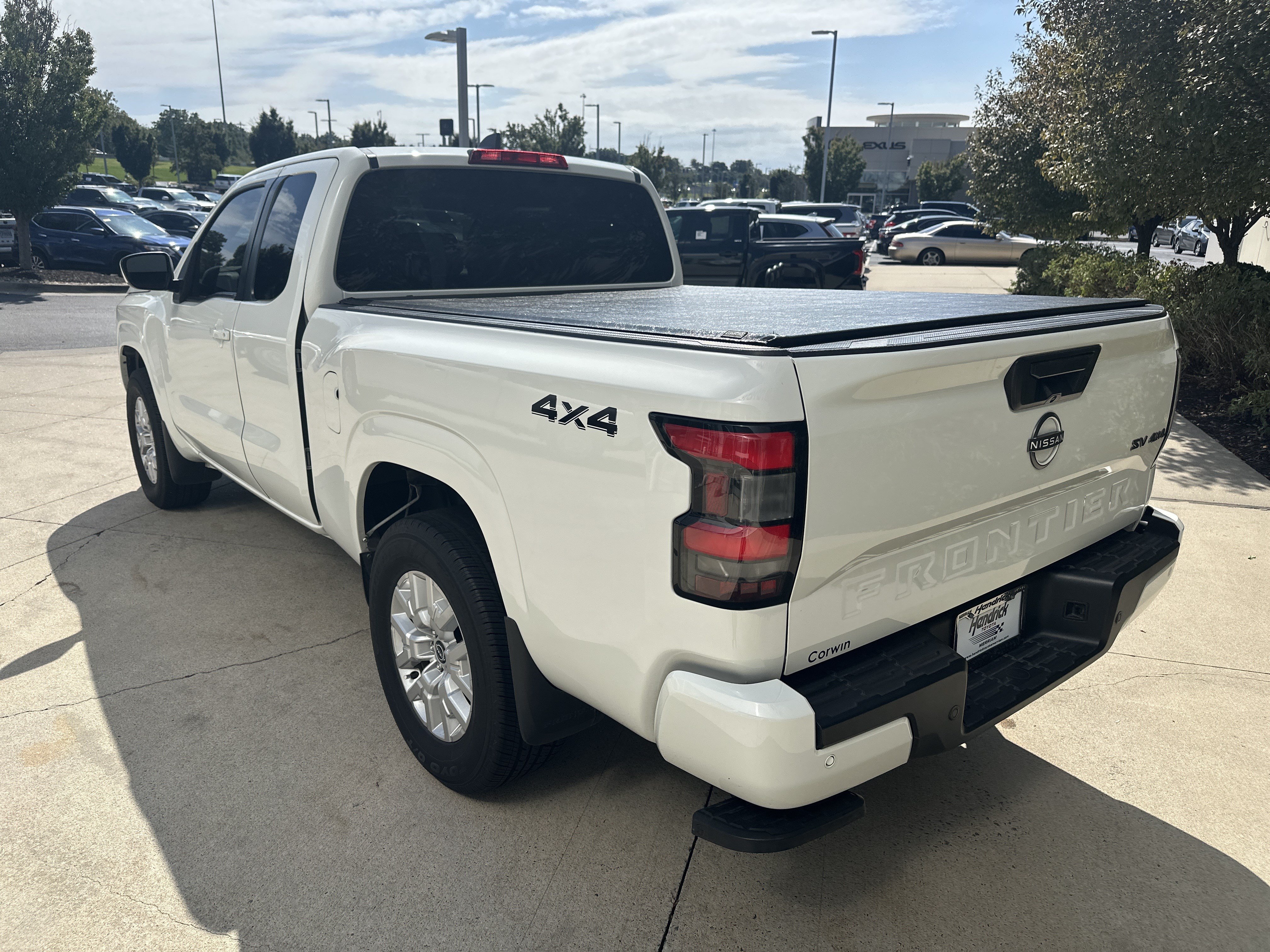 Used 2022 Nissan Frontier SV w/ Technology Package AWD/4WD image 7