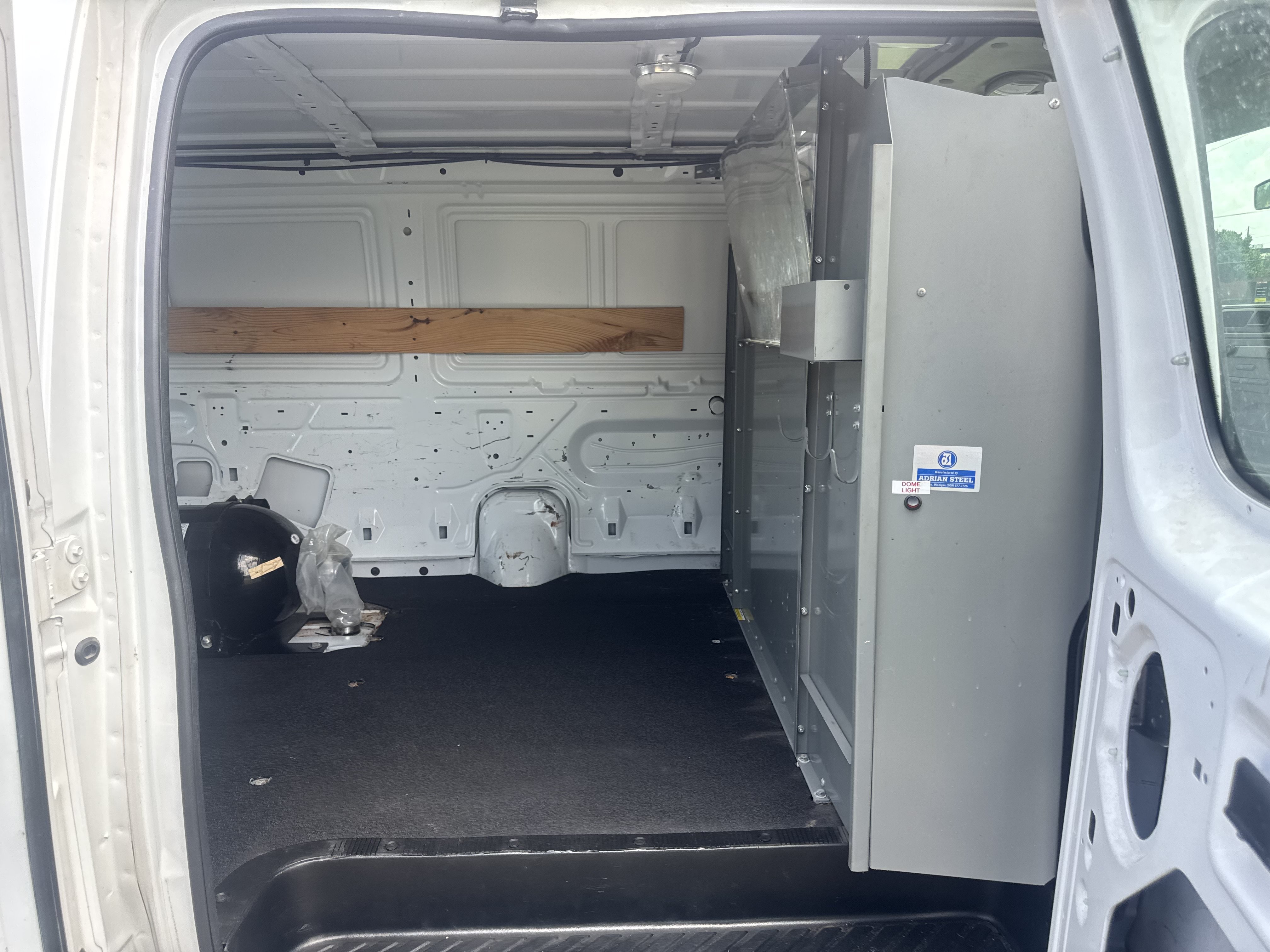 Used 2010 Ford E-250 and Econoline 250 RWD image 13