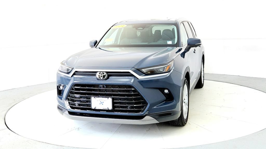 Certified 2024 Toyota Grand Highlander AWD image 2