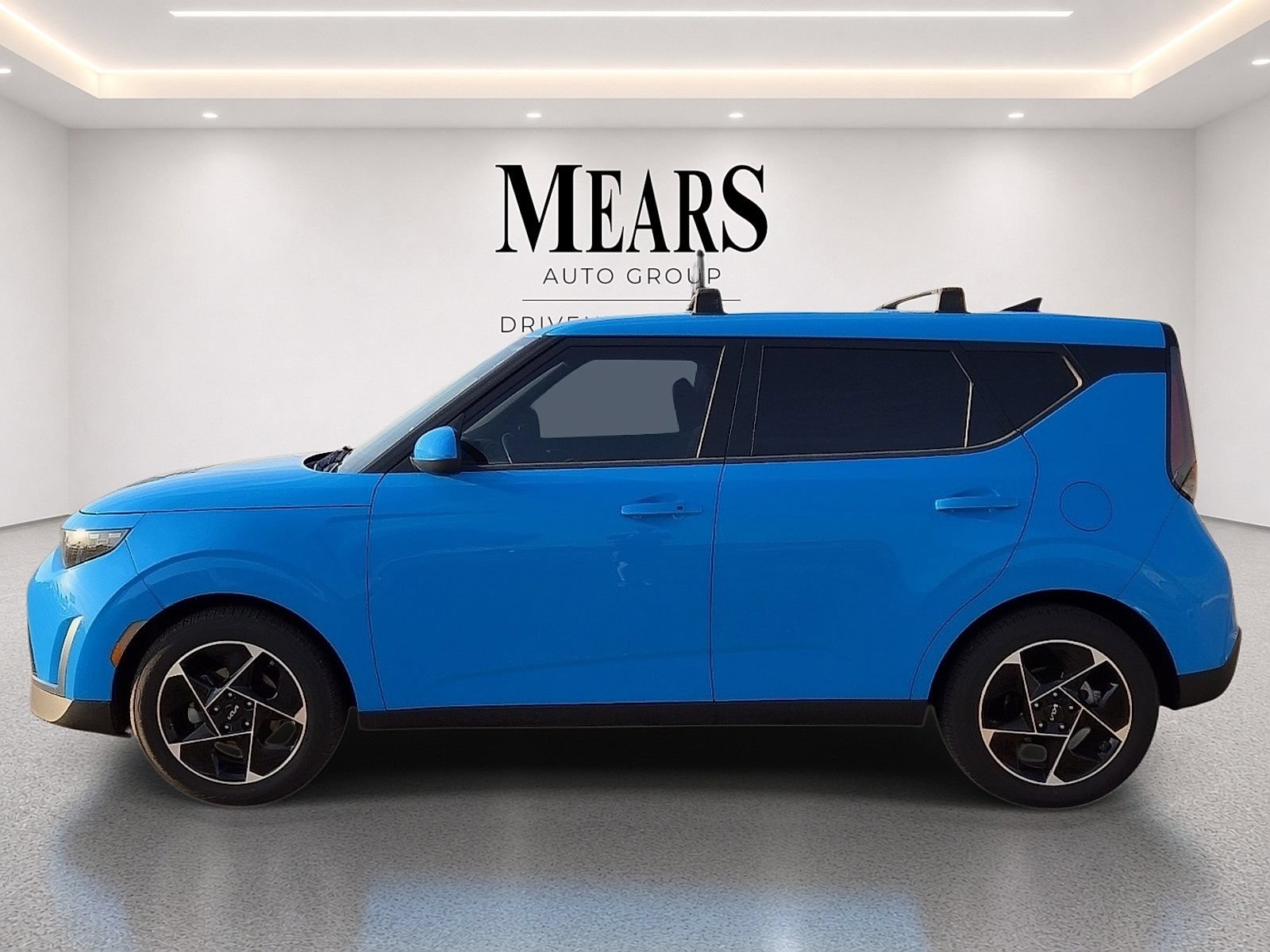 Used 2023 Kia Soul EX FWD image 2