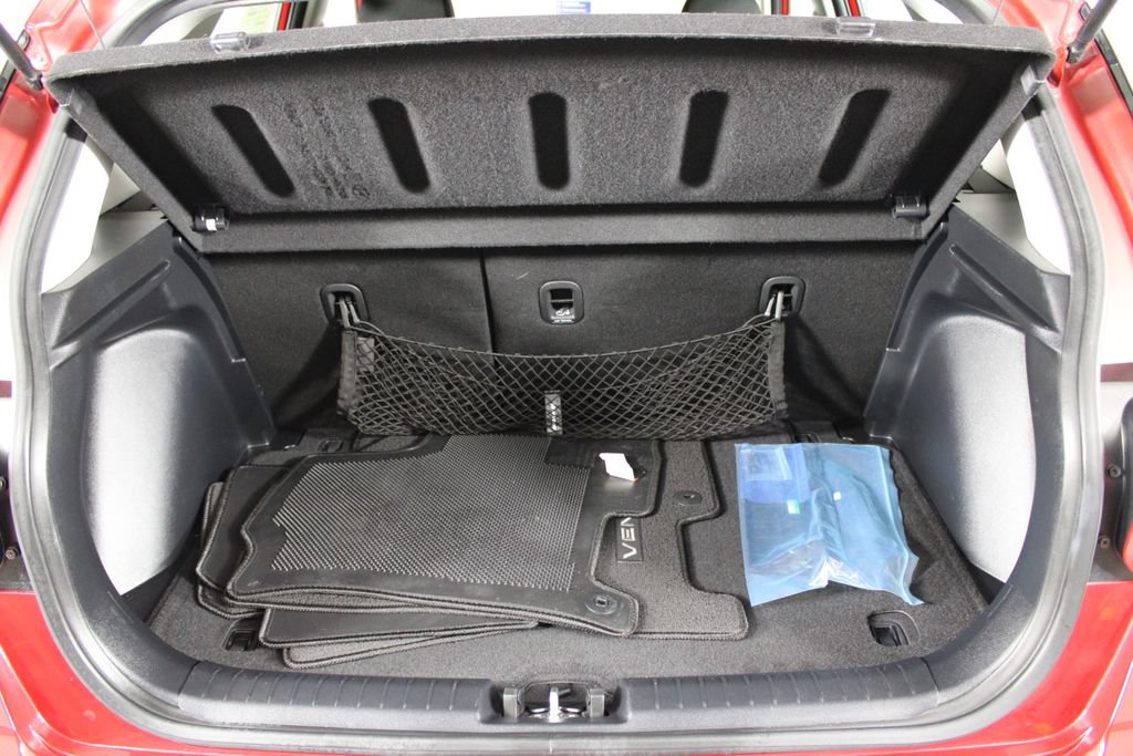 Certified 2022 Hyundai Venue SE FWD image 17