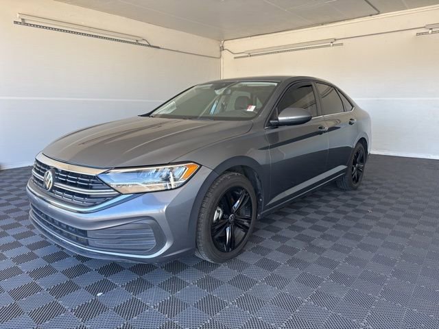 Used 2024 Volkswagen Jetta SE FWD image 18