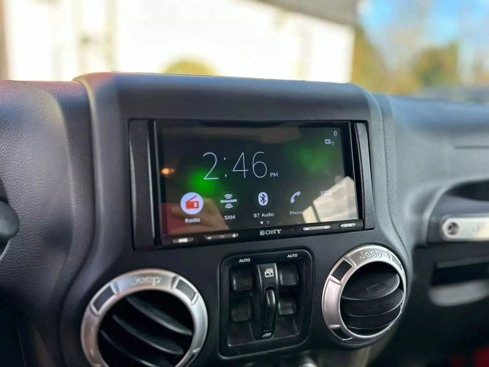 Used 2017 Jeep Wrangler Unlimited Sahara image 17